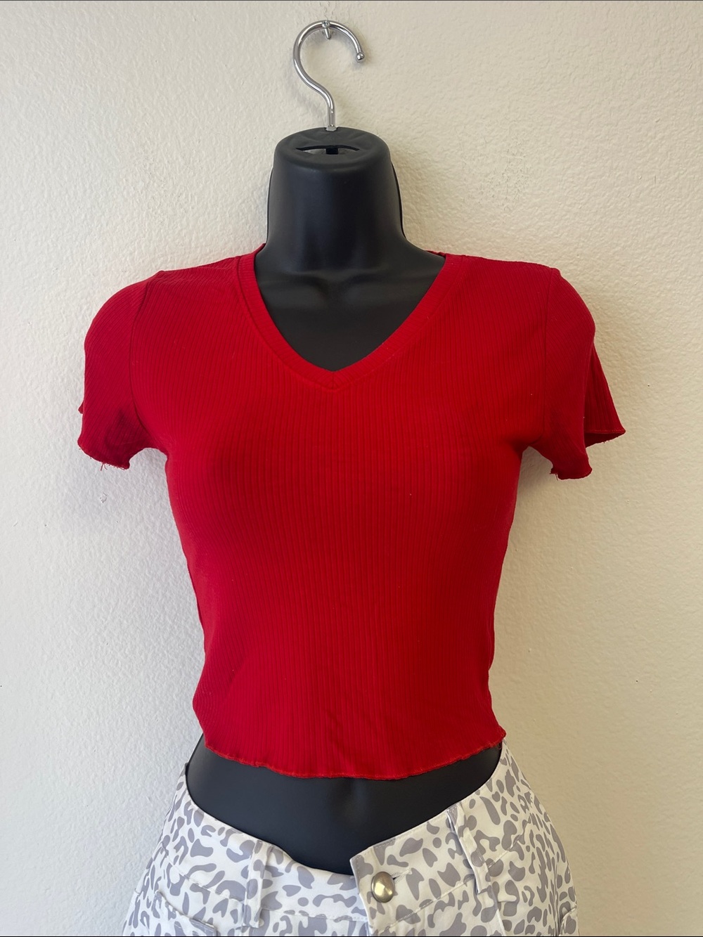 Active USA Red Ribbed V-Neck Crop Top
